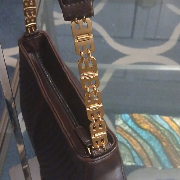 Bally Quilted Brown Lambskin Leather Shoulder Bag with Gold Chain - Picture 3 of 9